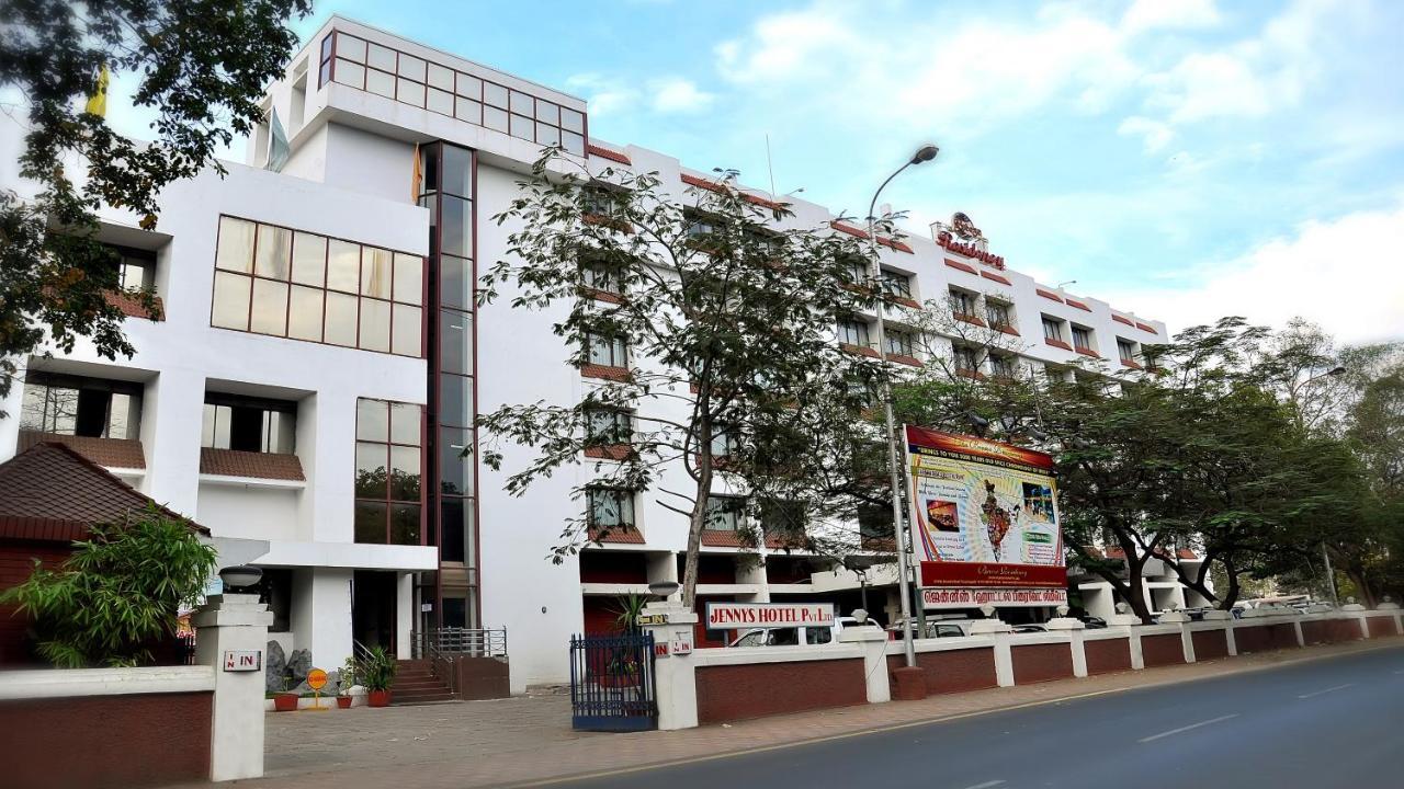 Breeze Residency Hotel Tiruchirappalli Buitenkant foto